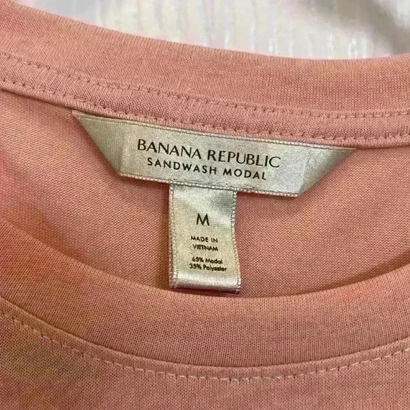 Banana republic twist in front top - Picture 2 of 4